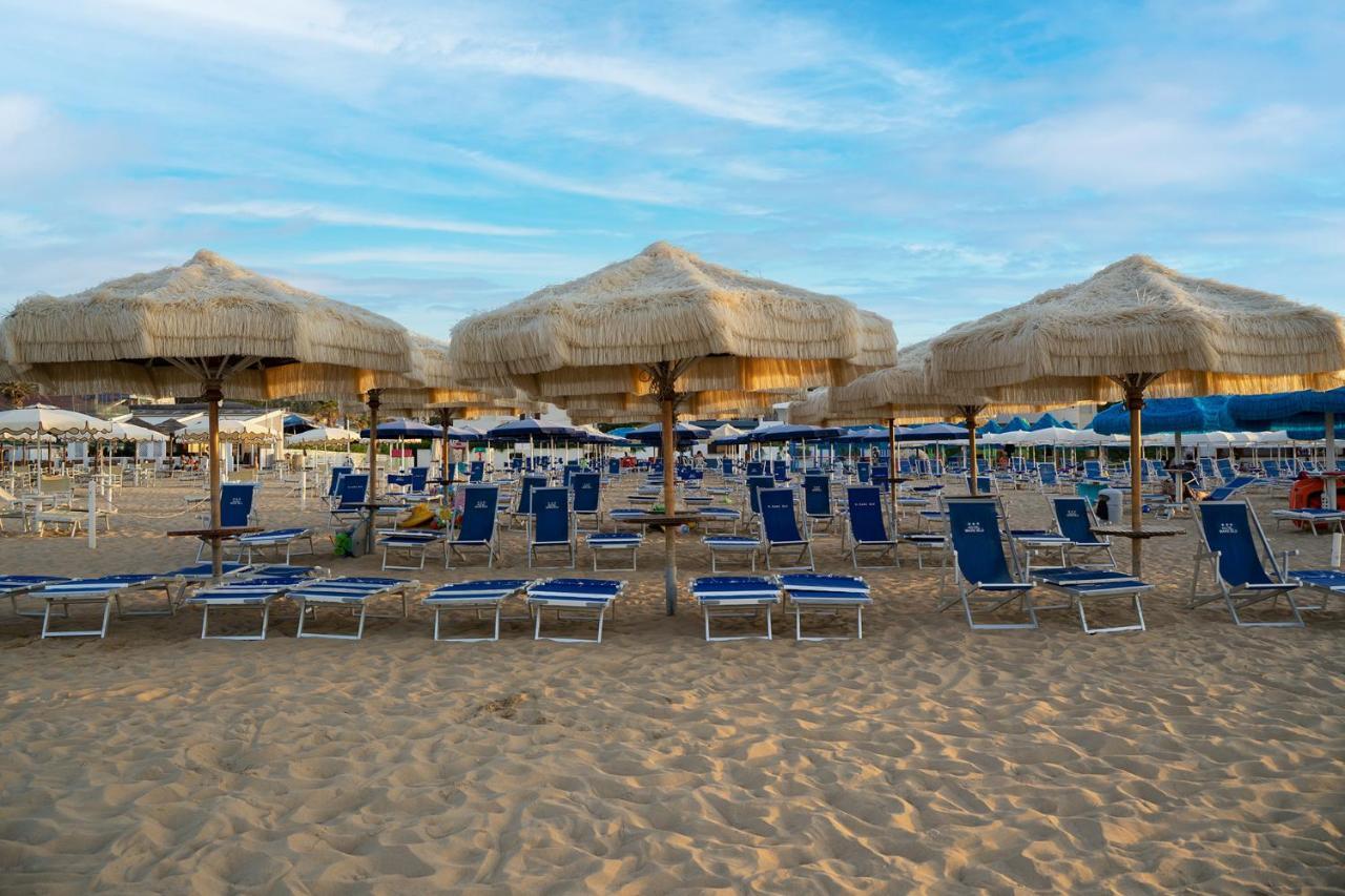 Hotel Mare Blu Francavilla Al Mare Exterior photo